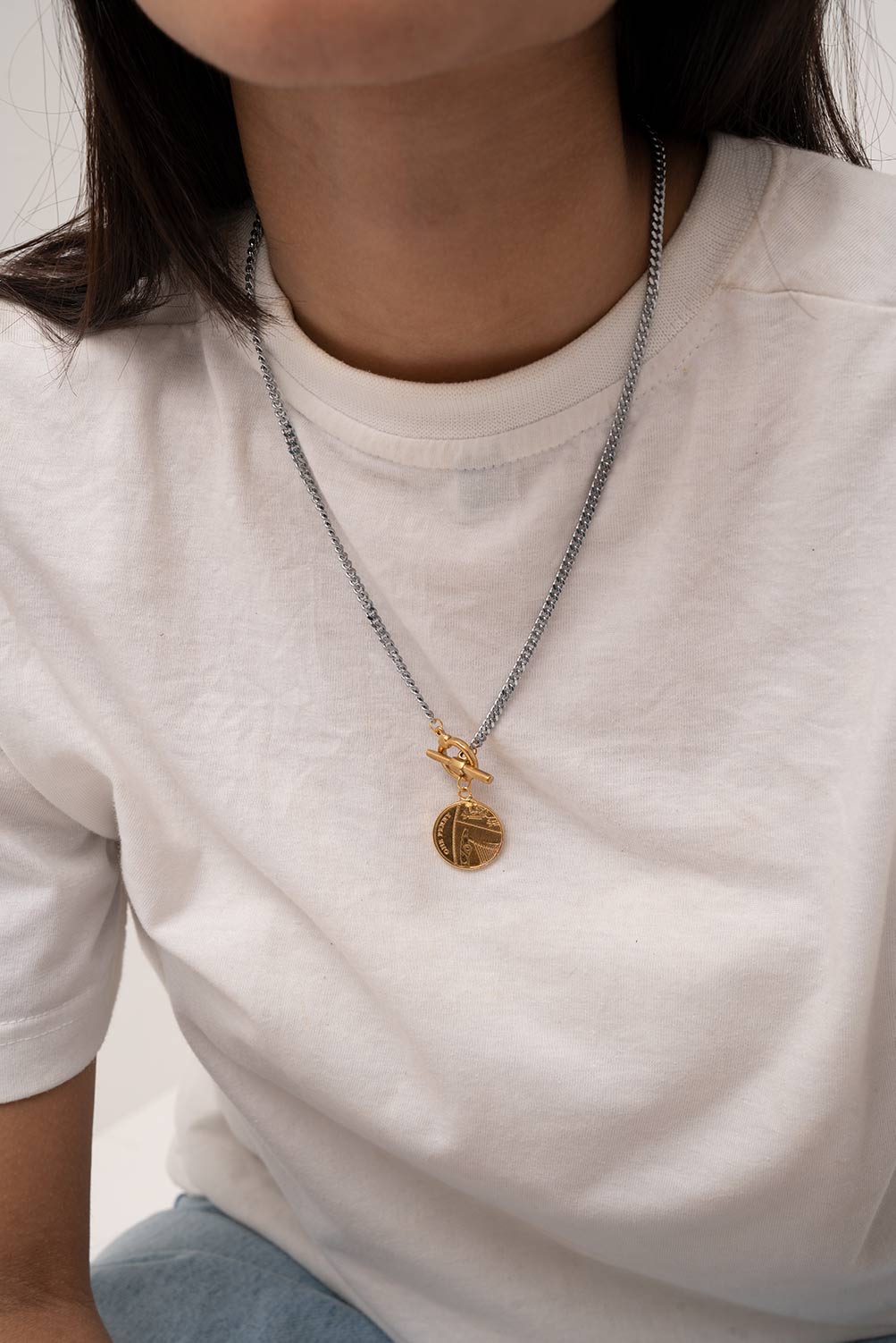 Elizabethan Mixed Metals T-Bar Neckpiece