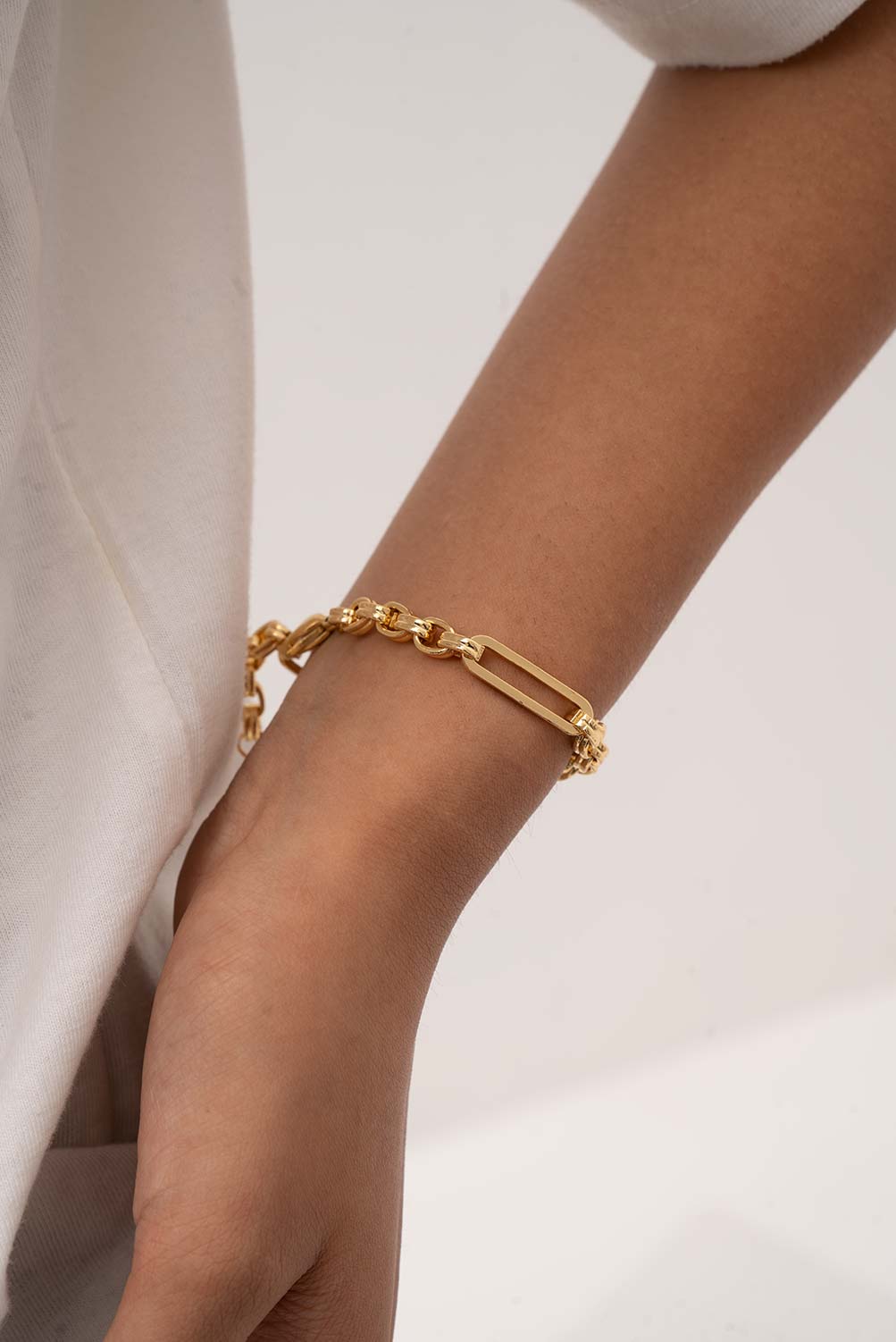Oenomaus Gold Axion Bracelet