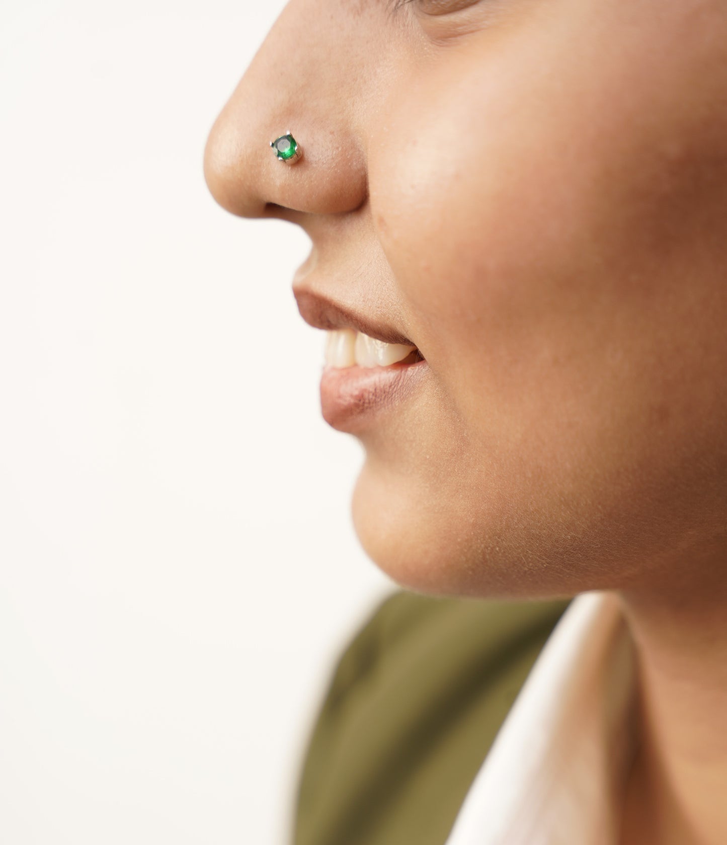 Single Stone Nose Pin