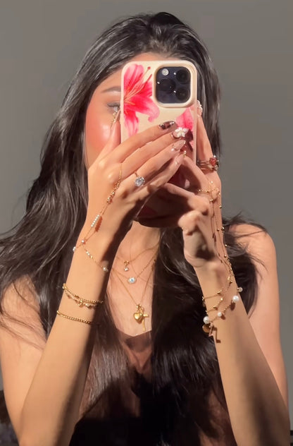 SHAMEEN AKMAL Pearl & Zircon Hand-chain